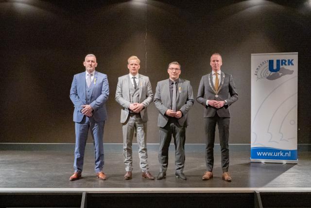 Uitreiking koninklijke onderscheiding aan 3 raadsleden